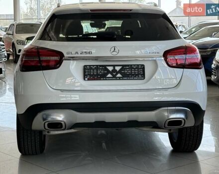 Мерседес ГЛА-Класс 2019 в Одессе на Automoto.ua Белый Мерседес ГЛА-Класс, объемом двигателя 1.99 л и пробегом 50 тыс. км за 23500 $, фото 5 на Automoto.ua