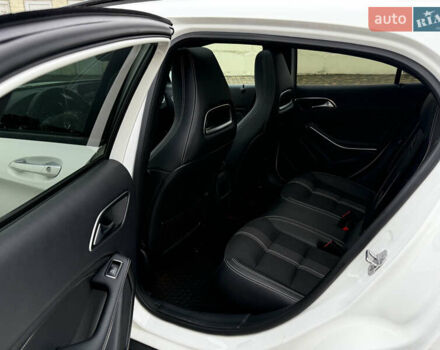 Белый Мерседес ГЛА-Класс, объемом двигателя 2.14 л и пробегом 49 тыс. км за 28900 $, фото 12 на Automoto.ua