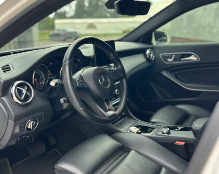 Мерседес ГЛА-Класс 2019 в Киеве на Automoto.ua Белый Мерседес ГЛА-Класс, объемом двигателя 1.99 л и пробегом 55 тыс. км за 23000 $, фото 2 на Automoto.ua