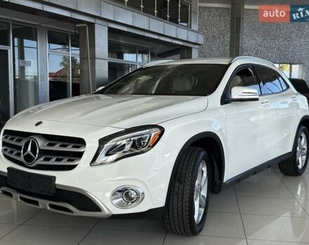 Мерседес ГЛА-Класс 2019 в Одессе на Automoto.ua Белый Мерседес ГЛА-Класс, объемом двигателя 1.99 л и пробегом 13 тыс. км за 25900 $, фото 2 на Automoto.ua