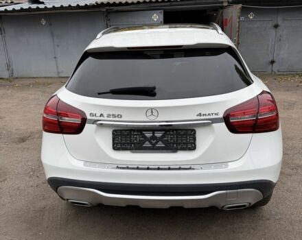 Белый Мерседес ГЛА-Класс, объемом двигателя 2 л и пробегом 31 тыс. км за 27000 $, фото 2 на Automoto.ua
