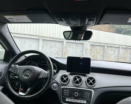 Мерседес ГЛА-Класс 2019 в Киеве на Automoto.ua Белый Мерседес ГЛА-Класс, объемом двигателя 1.99 л и пробегом 55 тыс. км за 23000 $, фото 3 на Automoto.ua