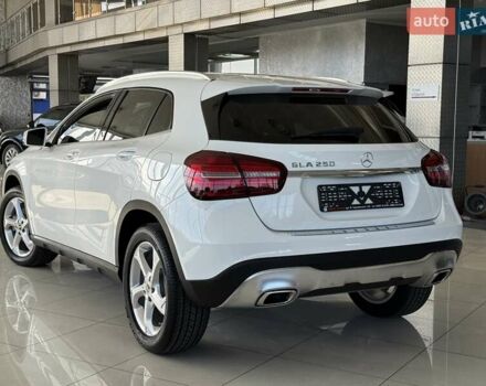 Мерседес ГЛА-Класс 2019 в Одессе на Automoto.ua Белый Мерседес ГЛА-Класс, объемом двигателя 1.99 л и пробегом 13 тыс. км за 25900 $, фото 4 на Automoto.ua