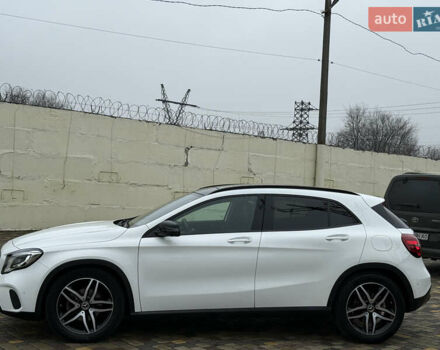 Белый Мерседес ГЛА-Класс, объемом двигателя 2.14 л и пробегом 49 тыс. км за 28900 $, фото 4 на Automoto.ua