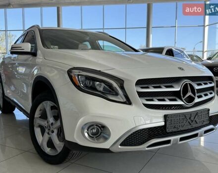Мерседес ГЛА-Класс 2019 в Одессе на Automoto.ua Белый Мерседес ГЛА-Класс, объемом двигателя 1.99 л и пробегом 13 тыс. км за 25900 $, фото 1 на Automoto.ua