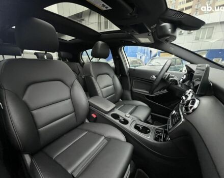 Белый Мерседес ГЛА-Класс, объемом двигателя 2 л и пробегом 21 тыс. км за 25500 $, фото 25 на Automoto.ua