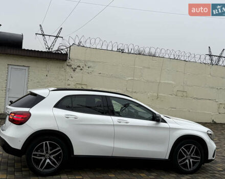 Белый Мерседес ГЛА-Класс, объемом двигателя 2.14 л и пробегом 49 тыс. км за 28900 $, фото 18 на Automoto.ua