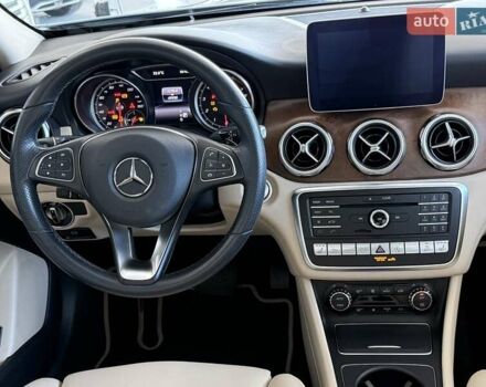 Мерседес ГЛА-Класс 2019 в Одессе на Automoto.ua Белый Мерседес ГЛА-Класс, объемом двигателя 1.99 л и пробегом 50 тыс. км за 23500 $, фото 16 на Automoto.ua