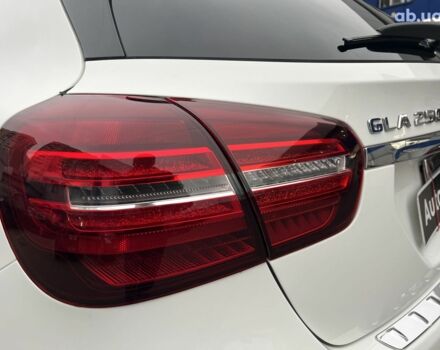 Белый Мерседес ГЛА-Класс, объемом двигателя 2 л и пробегом 21 тыс. км за 25500 $, фото 8 на Automoto.ua