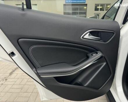 Белый Мерседес ГЛА-Класс, объемом двигателя 2 л и пробегом 21 тыс. км за 25500 $, фото 13 на Automoto.ua