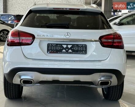 Мерседес ГЛА-Класс 2019 в Одессе на Automoto.ua Белый Мерседес ГЛА-Класс, объемом двигателя 1.99 л и пробегом 13 тыс. км за 25900 $, фото 7 на Automoto.ua