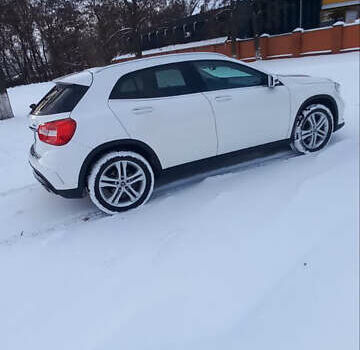 Білий Мерседес ГЛА-Клас, об'ємом двигуна 1.99 л та пробігом 98 тис. км за 26800 $, фото 1 на Automoto.ua