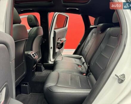 Белый Мерседес ГЛА-Класс, объемом двигателя 2 л и пробегом 25 тыс. км за 37900 $, фото 38 на Automoto.ua