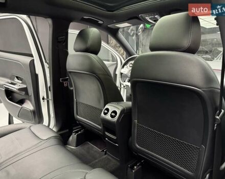 Белый Мерседес ГЛА-Класс, объемом двигателя 2 л и пробегом 25 тыс. км за 37900 $, фото 48 на Automoto.ua