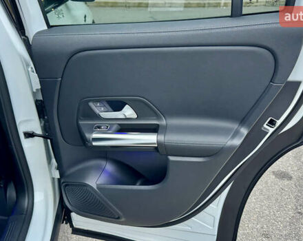 Белый Мерседес ГЛА-Класс, объемом двигателя 1.99 л и пробегом 25 тыс. км за 38700 $, фото 29 на Automoto.ua