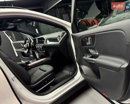 Белый Мерседес ГЛА-Класс, объемом двигателя 2 л и пробегом 25 тыс. км за 37900 $, фото 50 на Automoto.ua