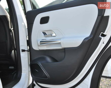 Білий Мерседес ГЛА-Клас, об'ємом двигуна 1.99 л та пробігом 8 тис. км за 46000 $, фото 40 на Automoto.ua