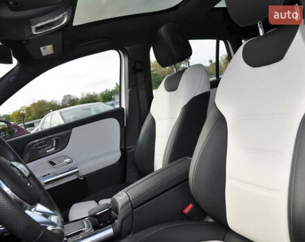 Білий Мерседес ГЛА-Клас, об'ємом двигуна 1.99 л та пробігом 8 тис. км за 46000 $, фото 21 на Automoto.ua