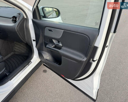 Белый Мерседес ГЛА-Класс, объемом двигателя 1.95 л и пробегом 167 тыс. км за 29500 $, фото 41 на Automoto.ua