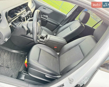 Белый Мерседес ГЛА-Класс, объемом двигателя 1.95 л и пробегом 167 тыс. км за 29500 $, фото 33 на Automoto.ua