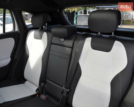 Білий Мерседес ГЛА-Клас, об'ємом двигуна 1.99 л та пробігом 8 тис. км за 46000 $, фото 31 на Automoto.ua