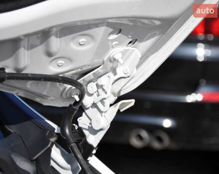 Білий Мерседес ГЛА-Клас, об'ємом двигуна 1.99 л та пробігом 8 тис. км за 46000 $, фото 55 на Automoto.ua