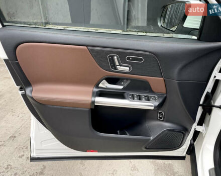 Белый Мерседес ГЛА-Класс, объемом двигателя 2 л и пробегом 36 тыс. км за 43000 $, фото 26 на Automoto.ua