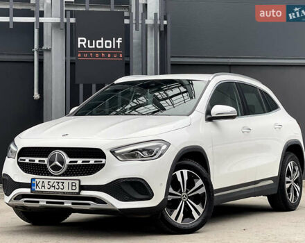 Белый Мерседес ГЛА-Класс, объемом двигателя 2 л и пробегом 36 тыс. км за 43000 $, фото 18 на Automoto.ua