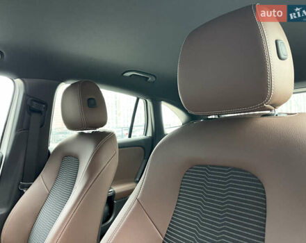 Белый Мерседес ГЛА-Класс, объемом двигателя 2 л и пробегом 36 тыс. км за 43000 $, фото 29 на Automoto.ua