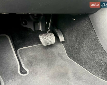 Белый Мерседес ГЛА-Класс, объемом двигателя 2 л и пробегом 36 тыс. км за 43000 $, фото 25 на Automoto.ua