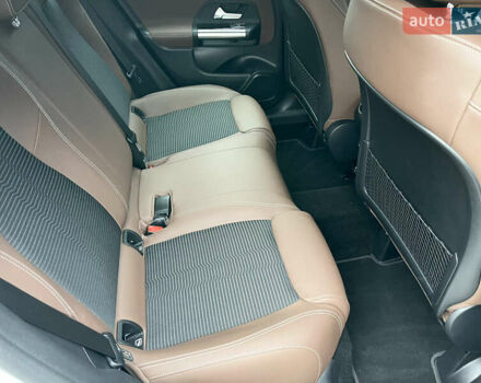 Белый Мерседес ГЛА-Класс, объемом двигателя 2 л и пробегом 36 тыс. км за 43000 $, фото 38 на Automoto.ua