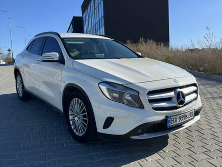 Белый Мерседес ГЛА-Класс, объемом двигателя 1.6 л и пробегом 111 тыс. км за 18599 $, фото 1 на Automoto.ua