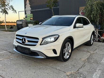 Белый Мерседес ГЛА-Класс, объемом двигателя 1.46 л и пробегом 324 тыс. км за 16700 $, фото 1 на Automoto.ua