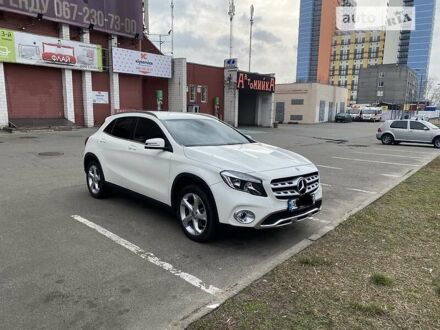 Мерседес ГЛА-Класс 2017 в Киеве на Automoto.ua Белый Мерседес ГЛА-Класс, объемом двигателя 2 л и пробегом 90 тыс. км за 23700 $, фото 1 на Automoto.ua