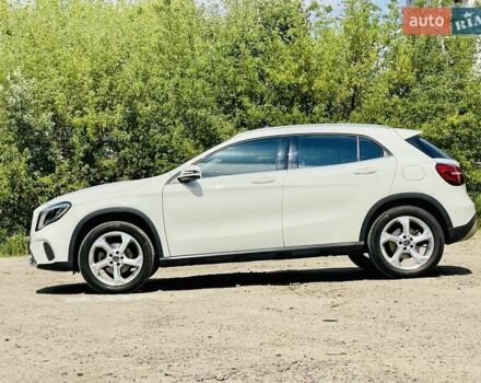 Белый Мерседес ГЛА-Класс, объемом двигателя 1.6 л и пробегом 67 тыс. км за 24800 $, фото 1 на Automoto.ua