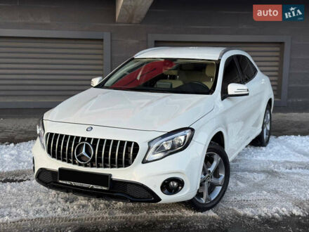 Білий Мерседес ГЛА-Клас, об'ємом двигуна 2 л та пробігом 90 тис. км за 18900 $, фото 1 на Automoto.ua