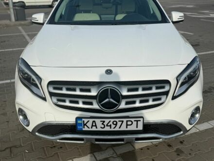 Белый Мерседес ГЛА-Класс, объемом двигателя 1.99 л и пробегом 53 тыс. км за 17500 $, фото 1 на Automoto.ua