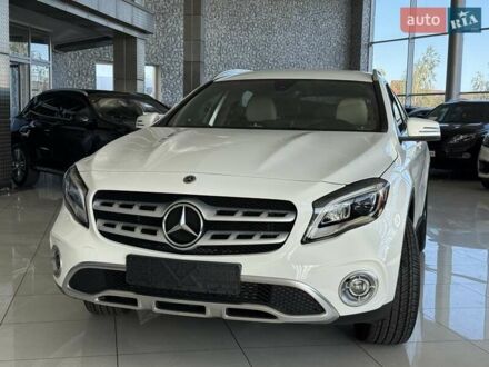 Мерседес ГЛА-Класс 2019 в Одессе на Automoto.ua Белый Мерседес ГЛА-Класс, объемом двигателя 1.99 л и пробегом 13 тыс. км за 25900 $, фото 1 на Automoto.ua