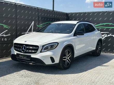 Мерседес ГЛА-Класс 2019 в Киеве на Automoto.ua Белый Мерседес ГЛА-Класс, объемом двигателя 1.6 л и пробегом 50 тыс. км за 25500 $, фото 1 на Automoto.ua