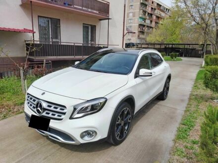 Белый Мерседес ГЛА-Класс, объемом двигателя 0 л и пробегом 65 тыс. км за 17800 $, фото 1 на Automoto.ua