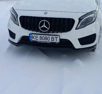 Белый Мерседес ГЛА-Класс, объемом двигателя 1.99 л и пробегом 98 тыс. км за 26800 $, фото 1 на Automoto.ua