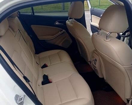 Бежевый Мерседес ГЛА-Класс, объемом двигателя 2 л и пробегом 240 тыс. км за 14200 $, фото 12 на Automoto.ua