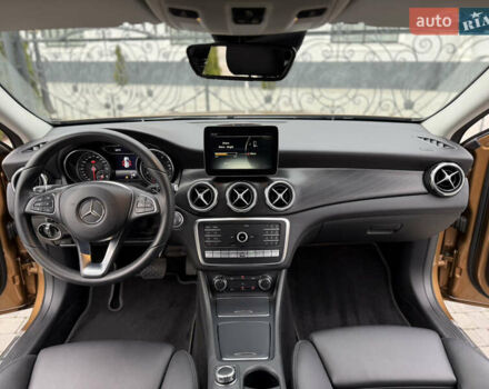 Бежевий Мерседес ГЛА-Клас, об'ємом двигуна 2 л та пробігом 66 тис. км за 25700 $, фото 84 на Automoto.ua