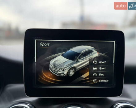 Бежевий Мерседес ГЛА-Клас, об'ємом двигуна 2 л та пробігом 66 тис. км за 25700 $, фото 128 на Automoto.ua