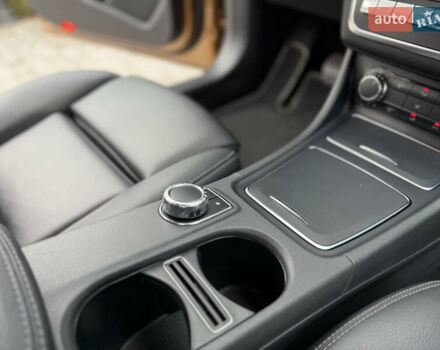 Бежевий Мерседес ГЛА-Клас, об'ємом двигуна 2 л та пробігом 66 тис. км за 25700 $, фото 122 на Automoto.ua