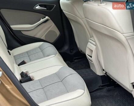 Бежевий Мерседес ГЛА-Клас, об'ємом двигуна 1.6 л та пробігом 80 тис. км за 23440 $, фото 15 на Automoto.ua