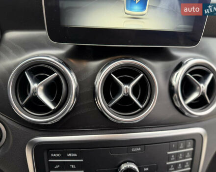 Бежевий Мерседес ГЛА-Клас, об'ємом двигуна 2 л та пробігом 66 тис. км за 25700 $, фото 105 на Automoto.ua