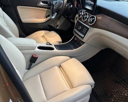 Мерседес ГЛА-Класс 2017 в Киеве на Automoto.ua Бежевый Мерседес ГЛА-Класс, объемом двигателя 1.99 л и пробегом 50 тыс. км за 24000 $, фото 5 на Automoto.ua