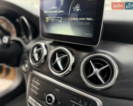 Бежевий Мерседес ГЛА-Клас, об'ємом двигуна 2 л та пробігом 66 тис. км за 25700 $, фото 124 на Automoto.ua