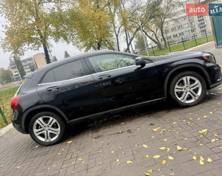 Мерседес ГЛА-Класс 2015 в Киеве на Automoto.ua Черный Мерседес ГЛА-Класс, объемом двигателя 1.99 л и пробегом 90 тыс. км за 13799 $, фото 12 на Automoto.ua